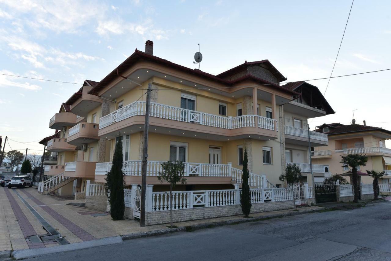 Artisti Elena Apartment Paralia Katerinis Bagian luar foto