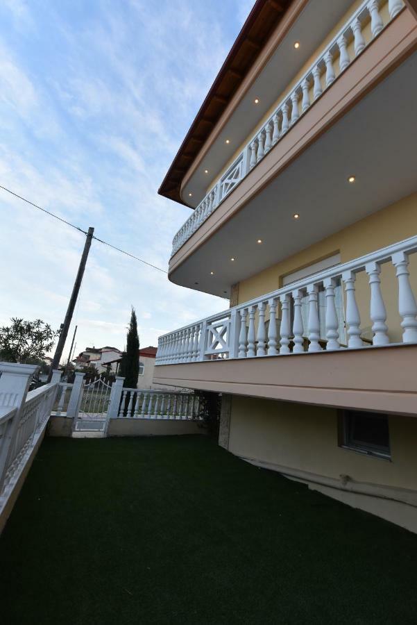 Artisti Elena Apartment Paralia Katerinis Bagian luar foto